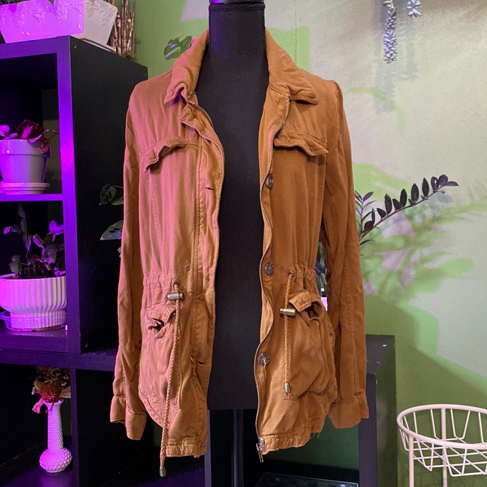 Lightweight jacket
